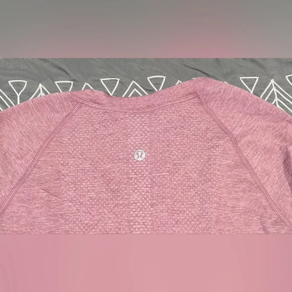 SOLD!!!!!   Lululemon Swiftly Tech Pink Longsleeve Shirt Size 8 - Picture 7 of 7